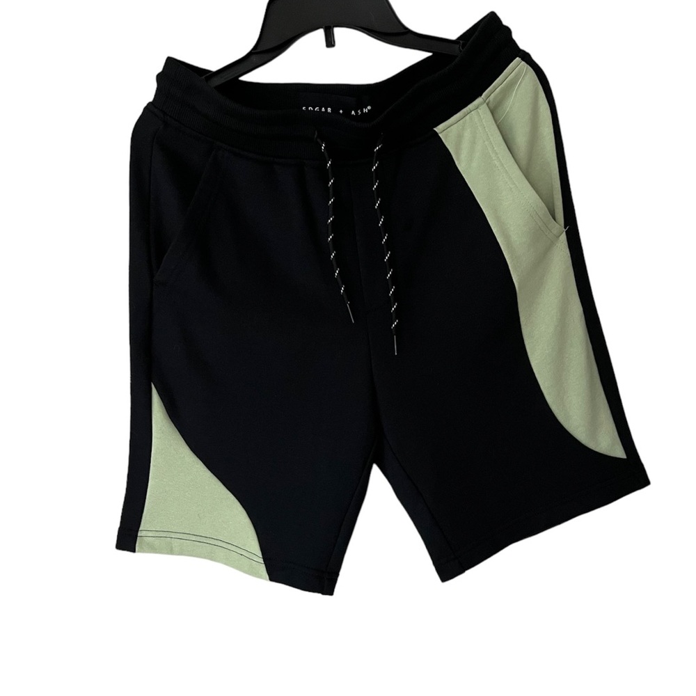 Women’s Short with pockets Activewear  Edgar+Ash Shorts Size Small